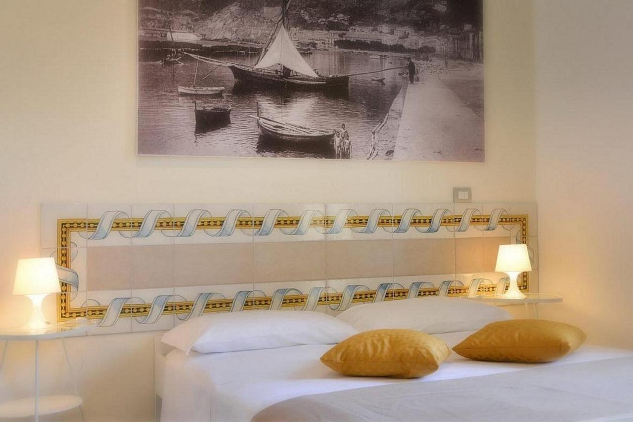 Santi E Saraceni Rooms Salerno Buitenkant foto