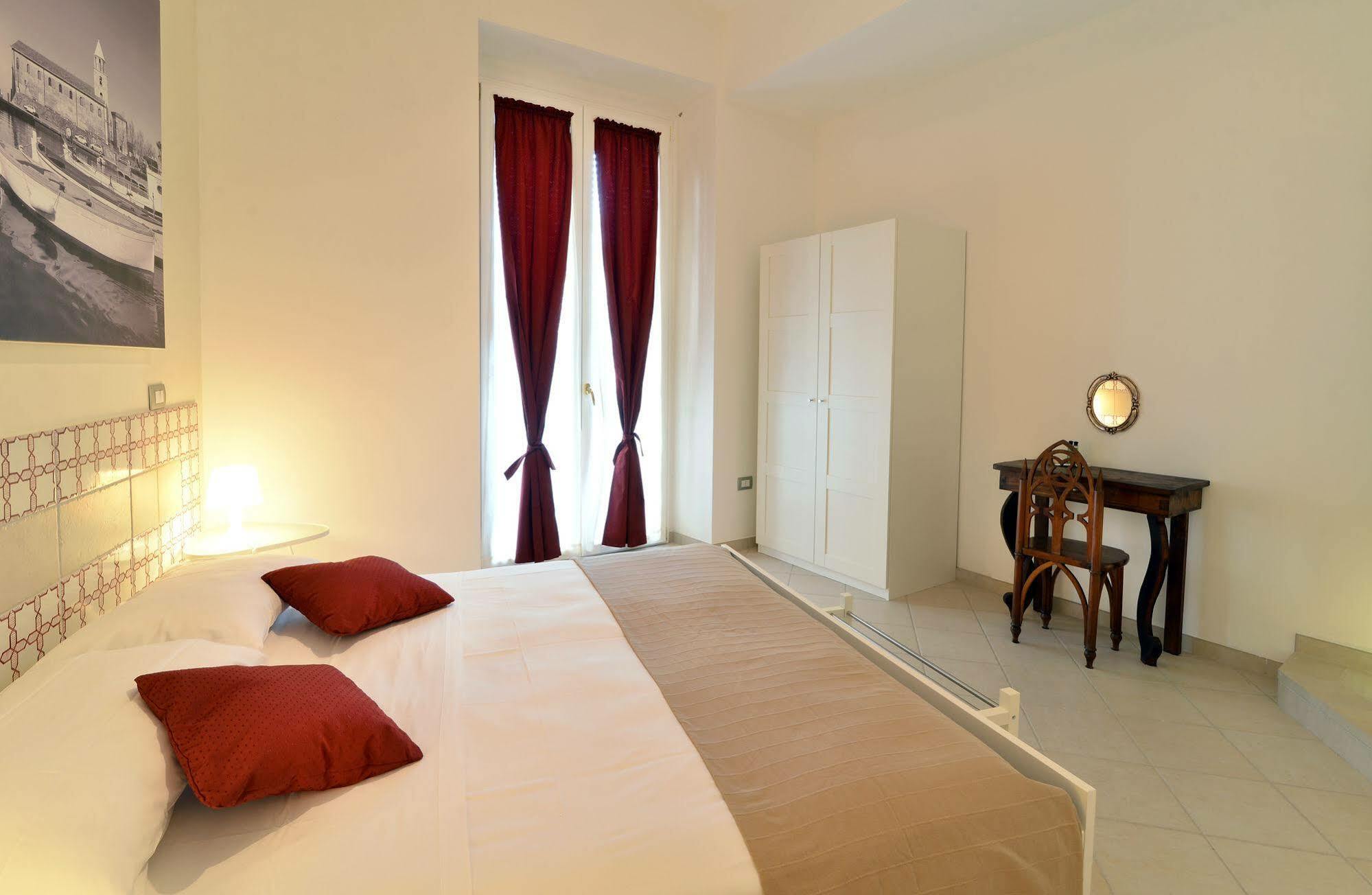 Santi E Saraceni Rooms Salerno Buitenkant foto